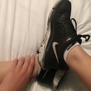 Nikes womesn sneakers